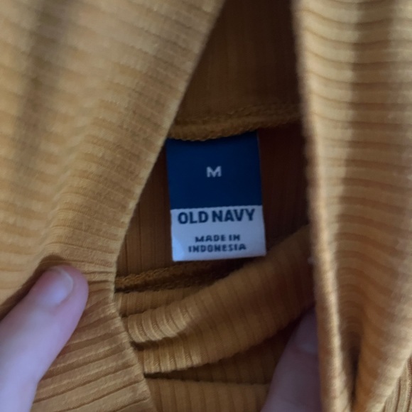 Medium yellow tight fitting turtleneck - Picture 2 of 2